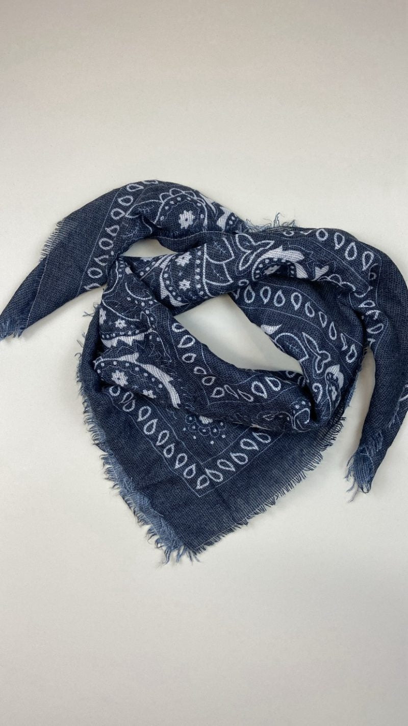 Foulard écharpe légère Tessa bleue