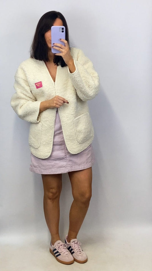 Veste moumoute blanc cassé logo rose - Clap Apparel