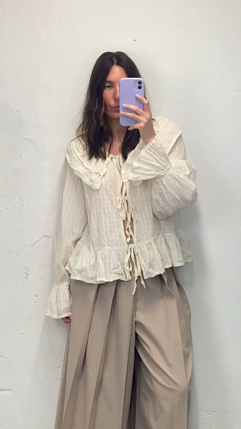 Alba blouse with knots