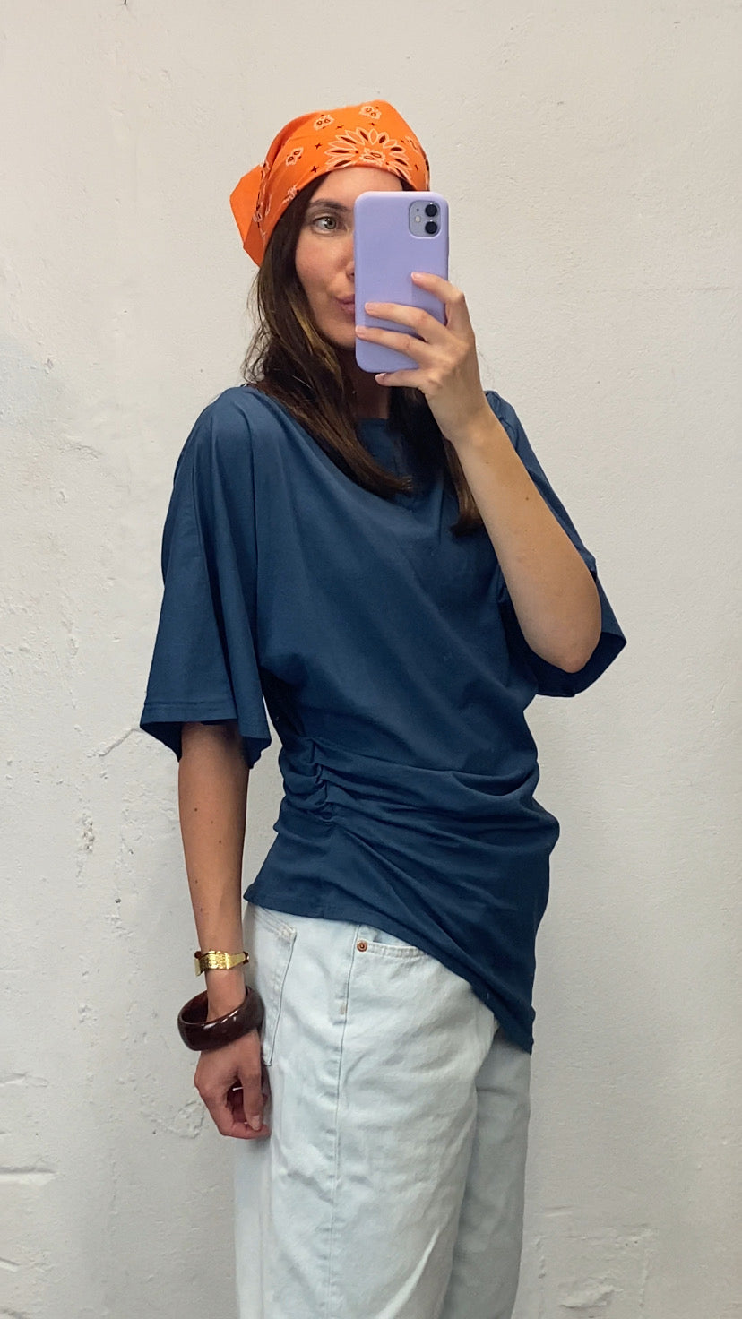 Tee asymétrique bleu pétrole | COMING SOON