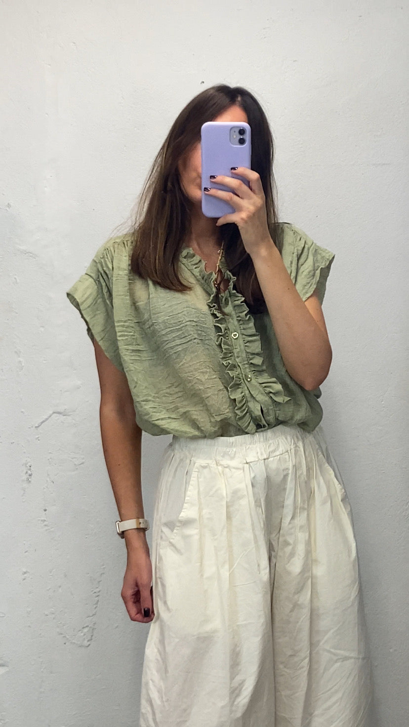 Chemisier sans manches volants vert olive