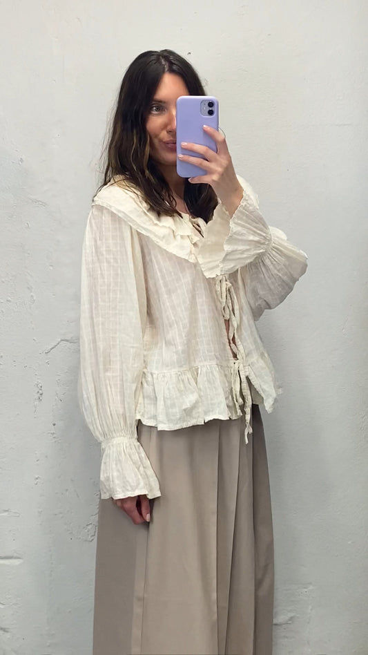Alba blouse with knots
