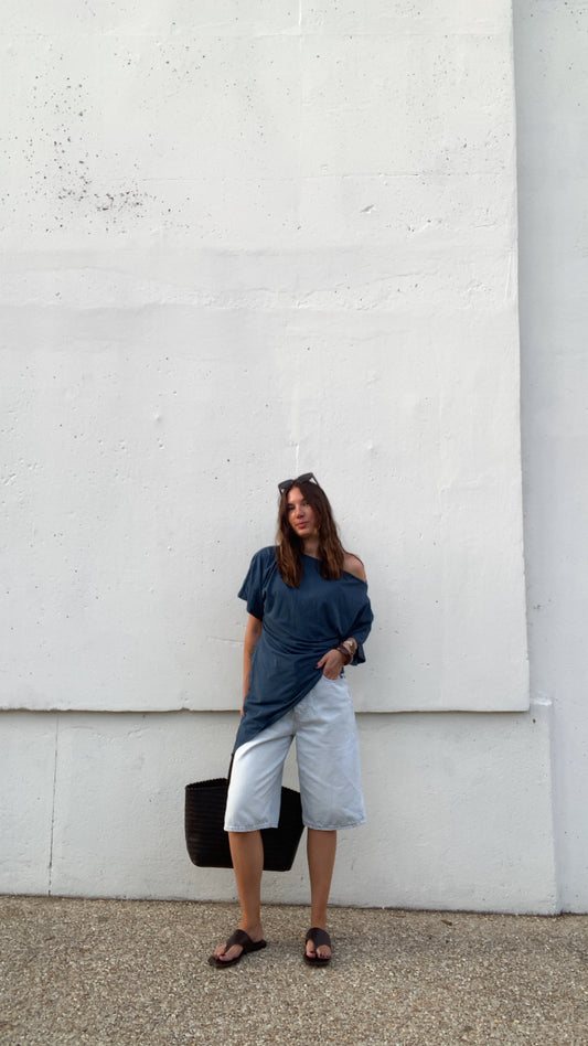 Tee asymétrique bleu pétrole