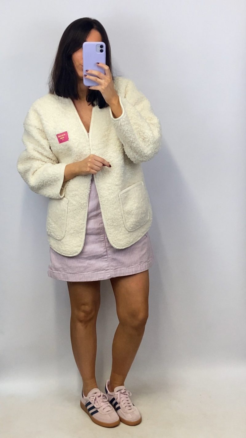 Veste moumoute blanc cassé logo rose - Clap Apparel 